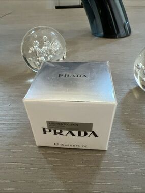 PRADA Augmented SKIN CREAM/CREME TRAVEL Purse Size 0.5oz /15 mL  Sealed